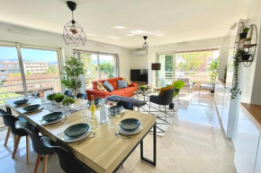 SPLENDID 92 m with wifi-BALCONY and SEA VIEW